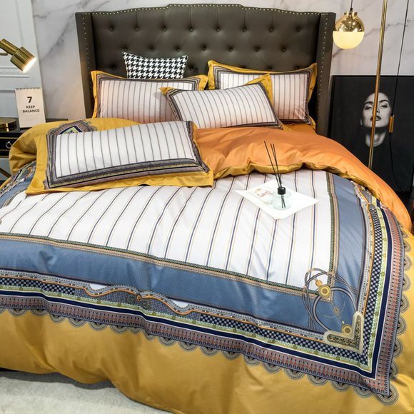 Premium Microfiber Bedding Set of Four - Picture 3 of 15